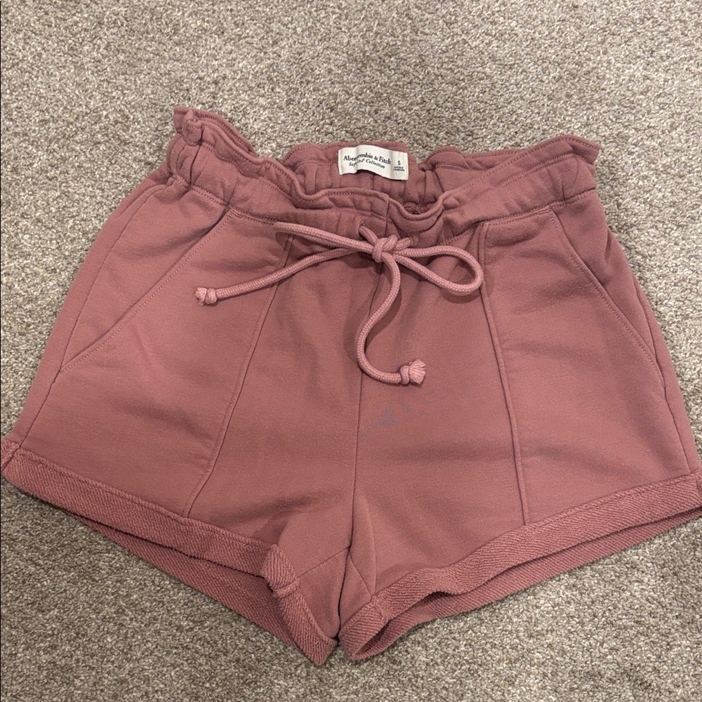 Abercrombie & Fitch High Waist Shorts - Mauve
